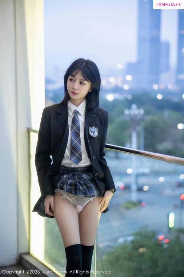   [XiuRen]高清写真图 2023.04.28 No.6662 幼幼 制服美腿第25张图片